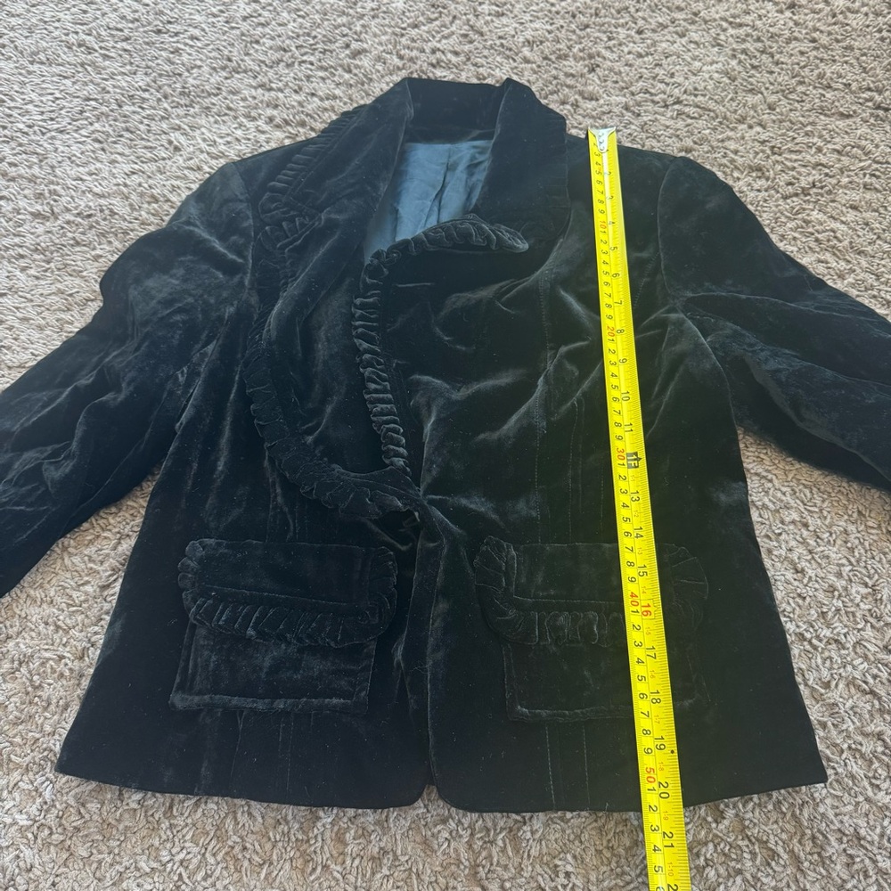 Black Velvet Victorian Blazer Ruffle Detail Trim Goth Size S Small - Picture 9 of 10